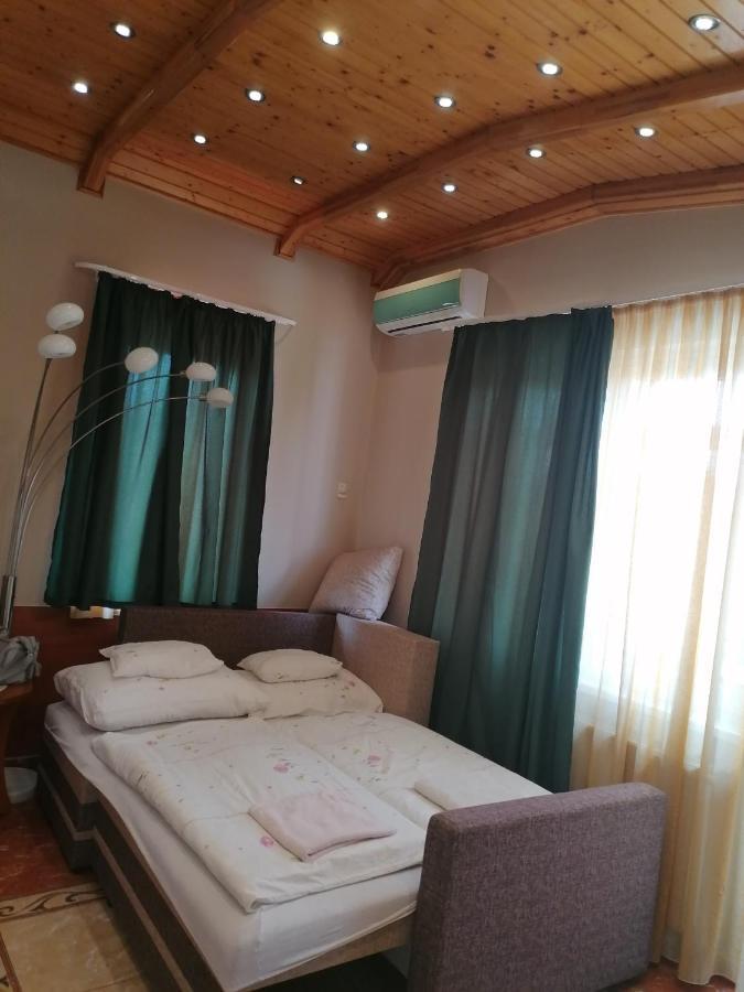 Betty-Major Apartman Hajduszoboszlo Exterior foto