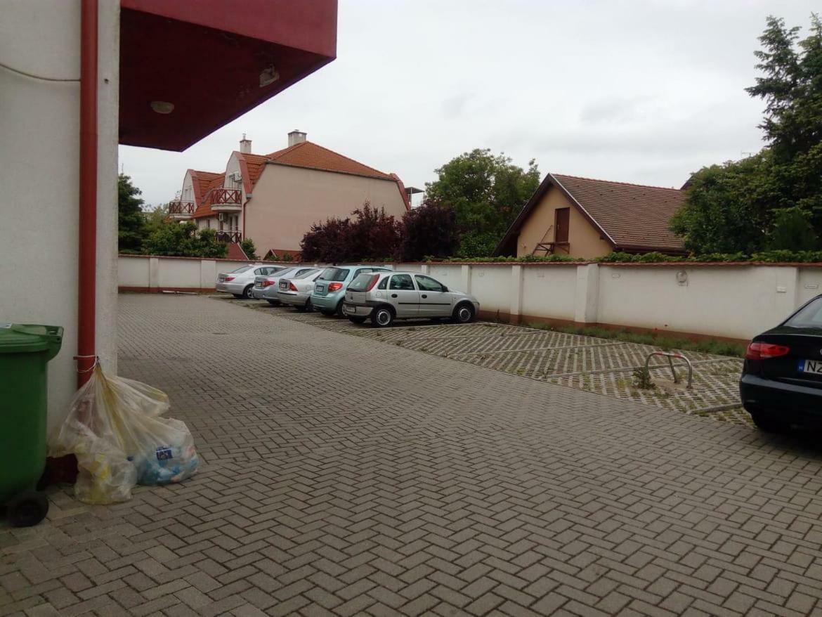Betty-Major Apartman Hajduszoboszlo Exterior foto